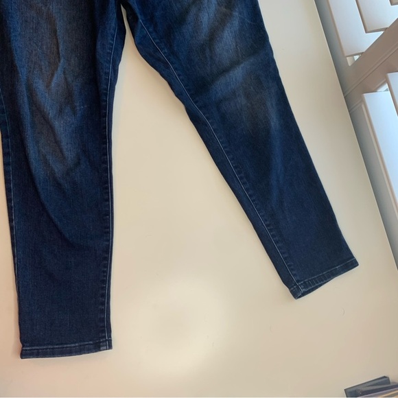 Isabel Maternity by Ingrid & Isabel Black Jeggings - Picture 2 of 5